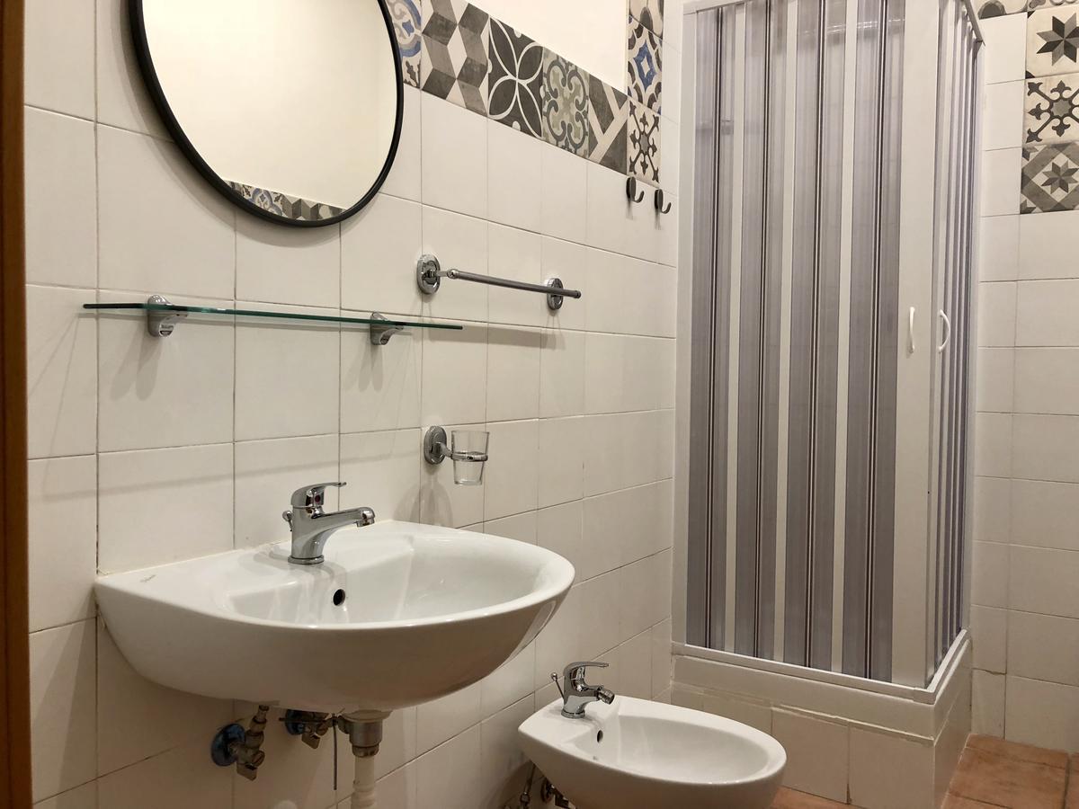 Hotel A Due Passi Dal Ponte Taranto Exteriér fotografie