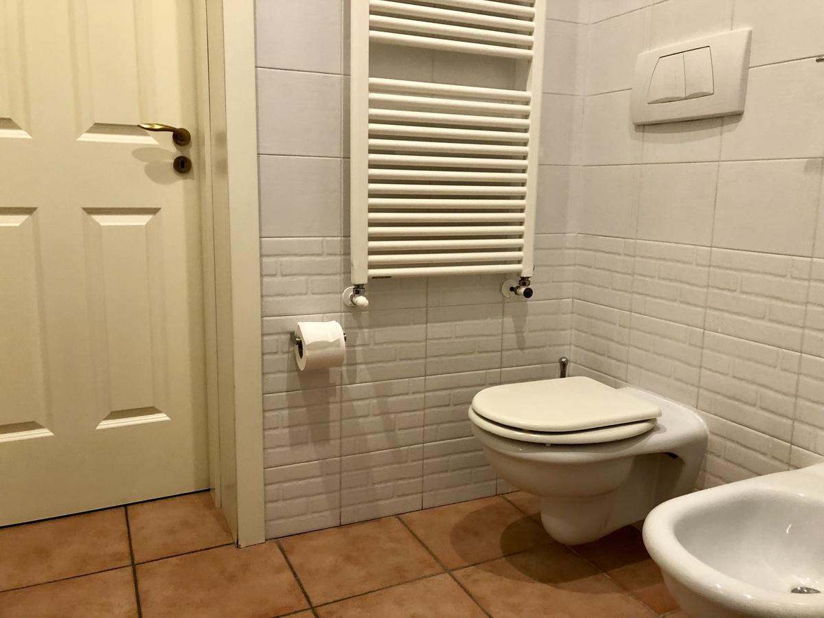Hotel A Due Passi Dal Ponte Taranto Exteriér fotografie