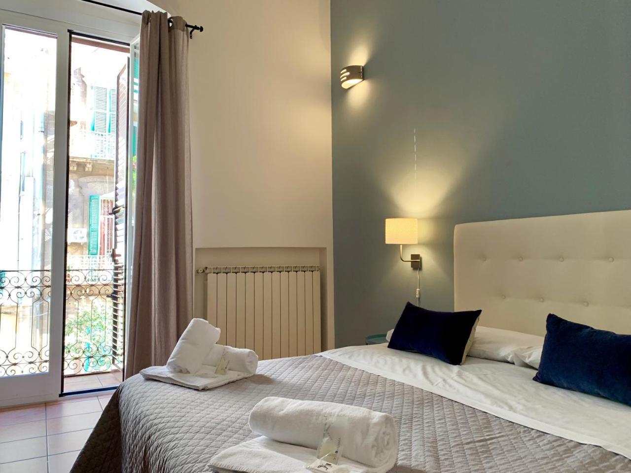 Hotel A Due Passi Dal Ponte Taranto Exteriér fotografie